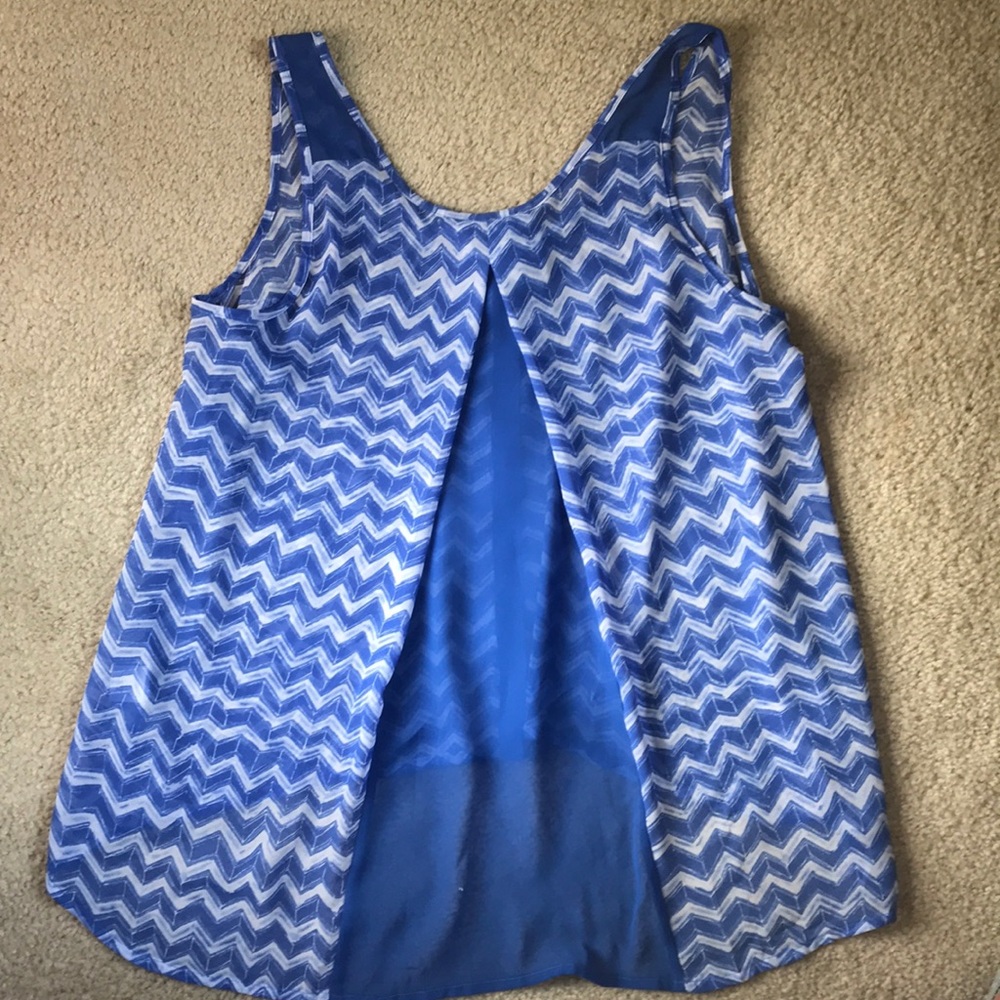 Candie’s Tank Top - Picture 2 of 4